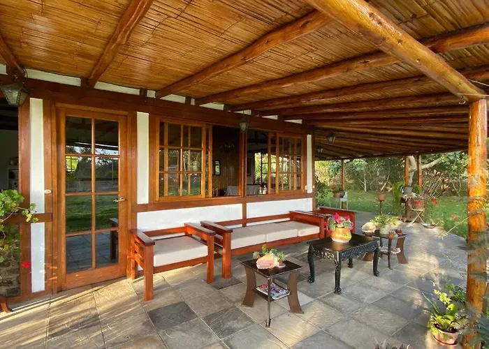 Casa De Campo Con Piscina En Asia